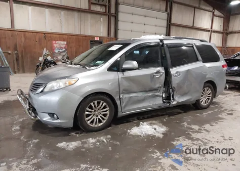 2013 Toyota Sienna Xle V6 8 Passenger из США, поврежденный, VIN 5TDYK3DC0DS298474